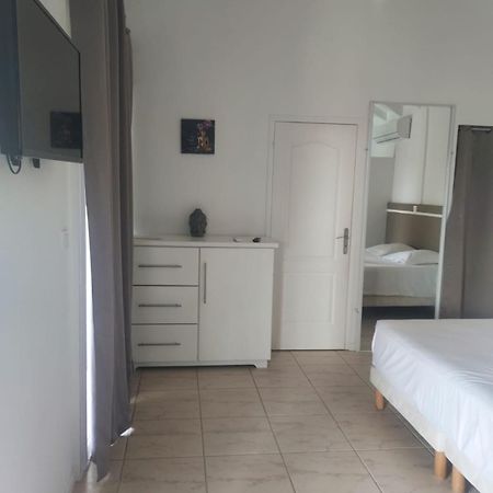 Location Dampierre Apartment Ле Госие Екстериор снимка